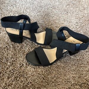 Unisa Black Elastic Criss Cross Ankle Strap Block Heel Sandals Womens 10 Medium